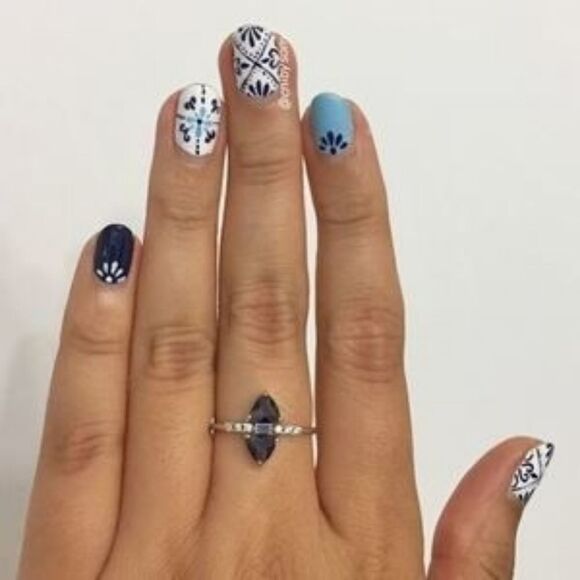 Blue Resin Rhinestone Clear Crystal Vintage Silver Statement Ring - Picture 3 of 8